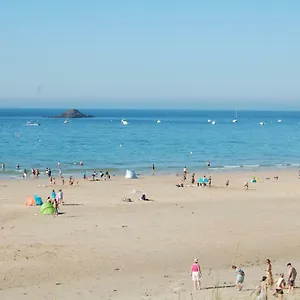  Appartement Les Grès Roses France